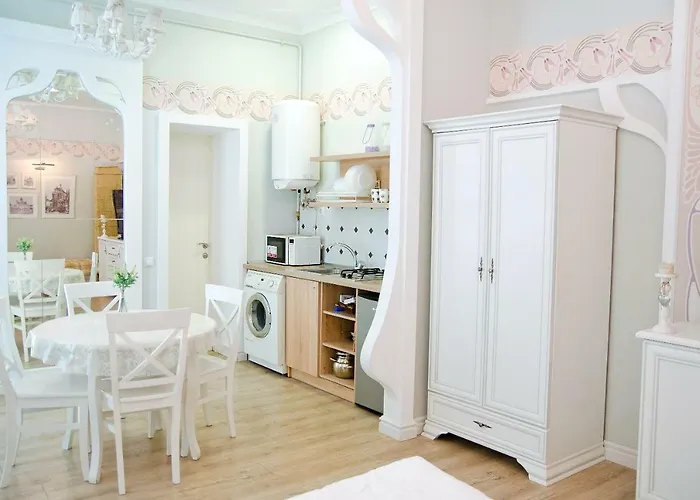 Apartment Deluxe In The City Center Lviv